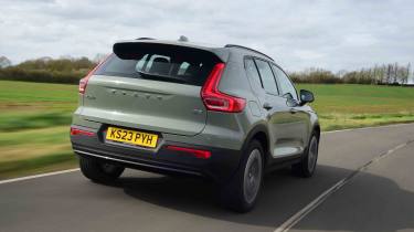 Volvo XC40 - rear corner tracking